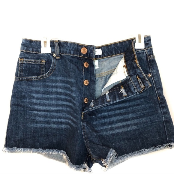 Forever 21 High Rise Cut- Off Denim Shorts - Picture 4 of 5